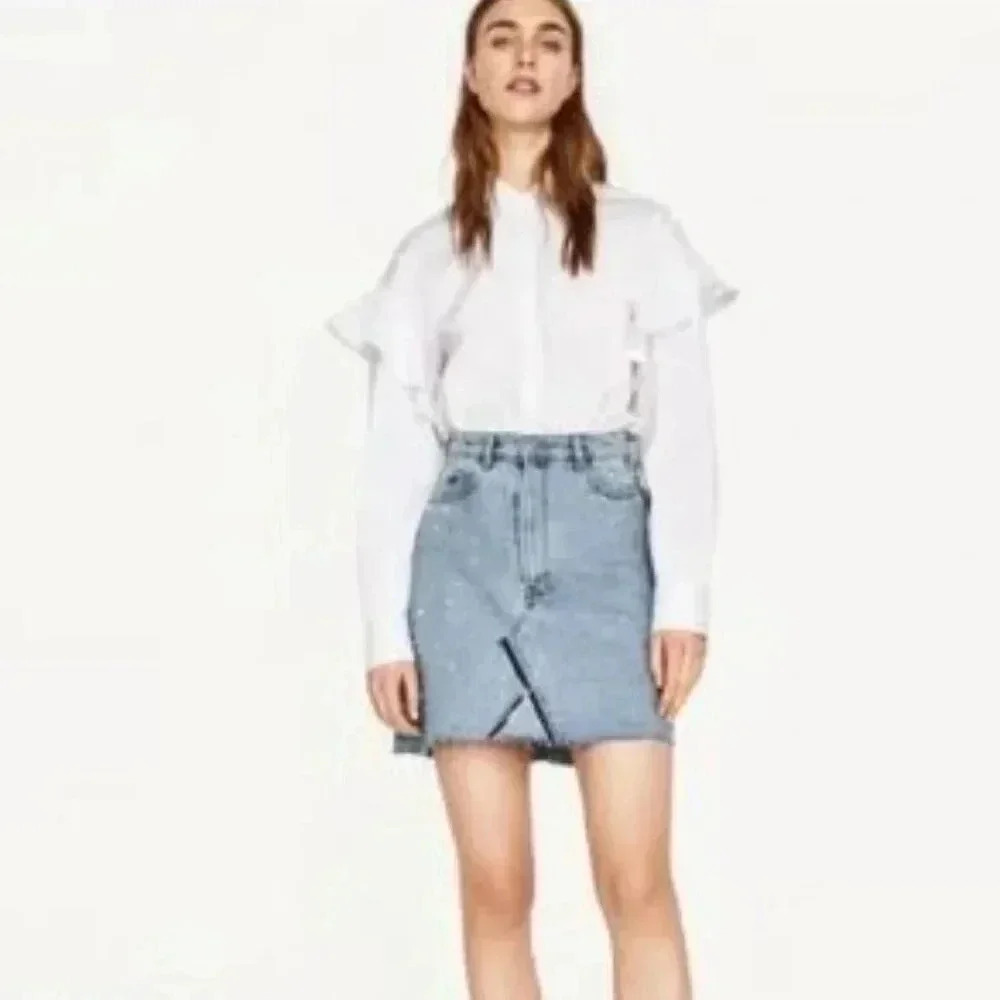 Zara Pearl Denim Skirt size small
